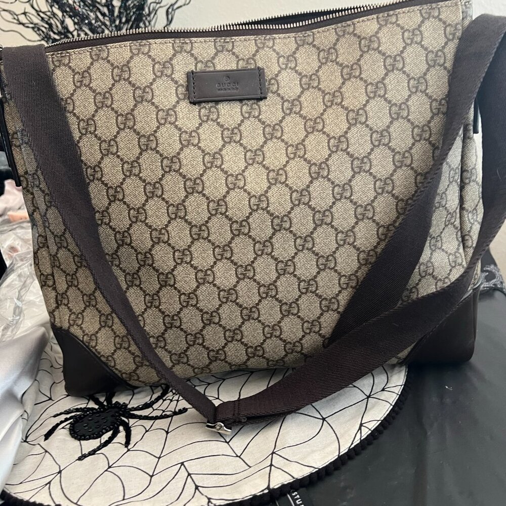 PRELOVED Gucci Supreme Canvas Crossbody